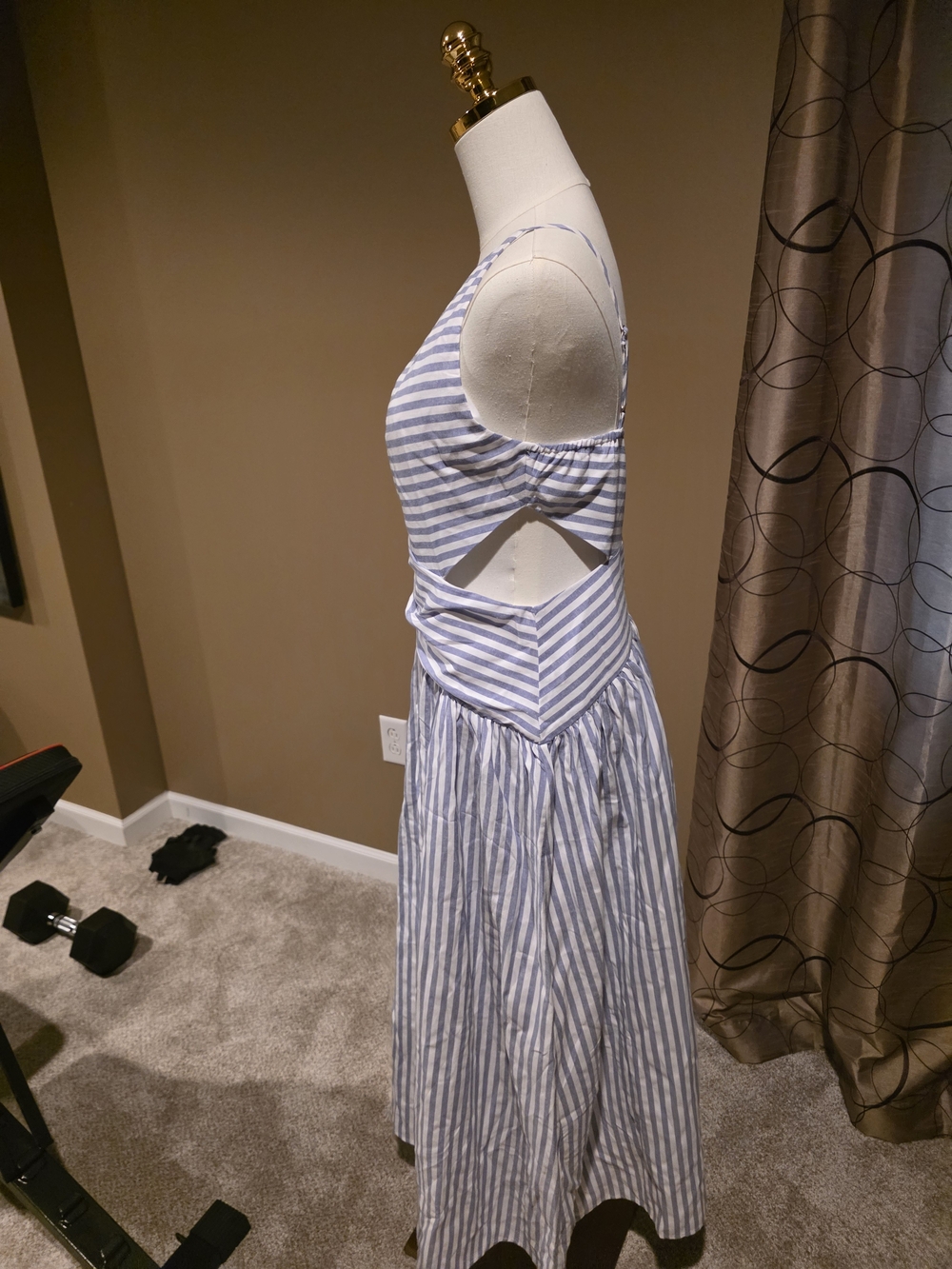 Striped Cut-Out Asymmetric Cami Maxi Dress. - Picture 5 of 6